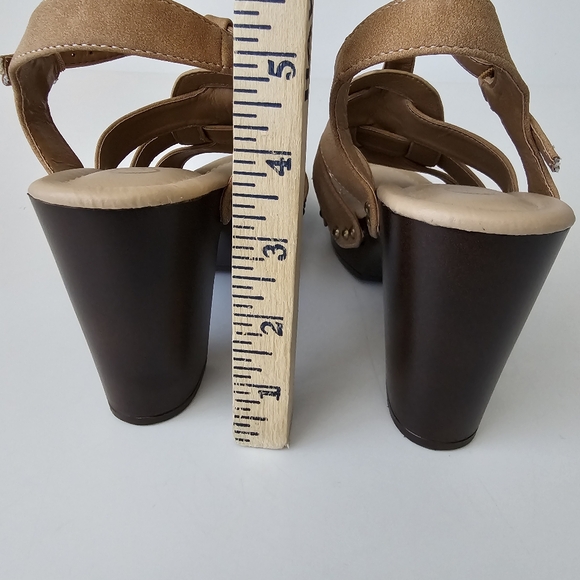 C Comfort Womens Sandals Tan Slingback Size 7 Casual Platform Thick Heel - Picture 6 of 9